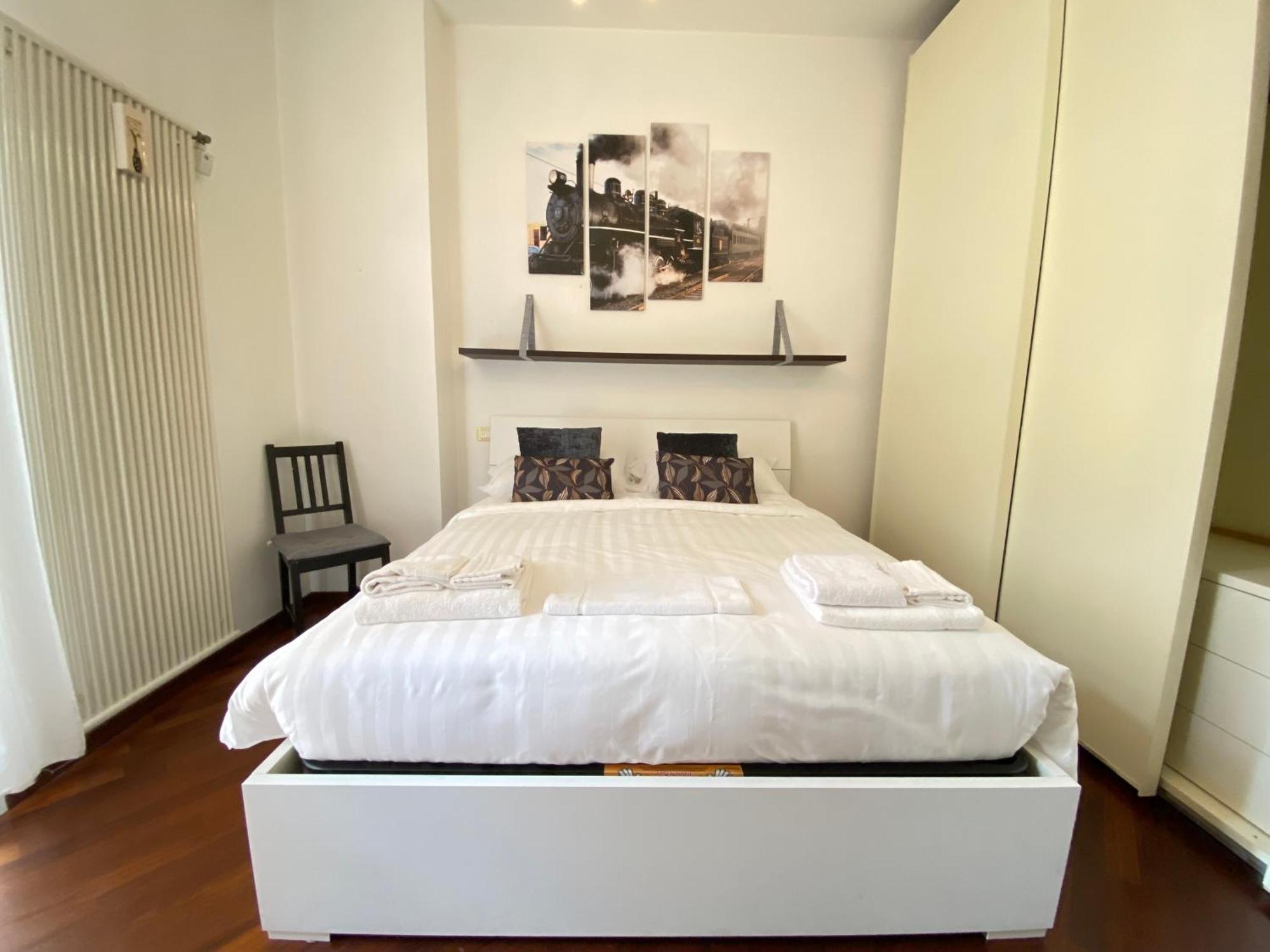 Avantgard Rooms Western Station Bologna Luaran gambar