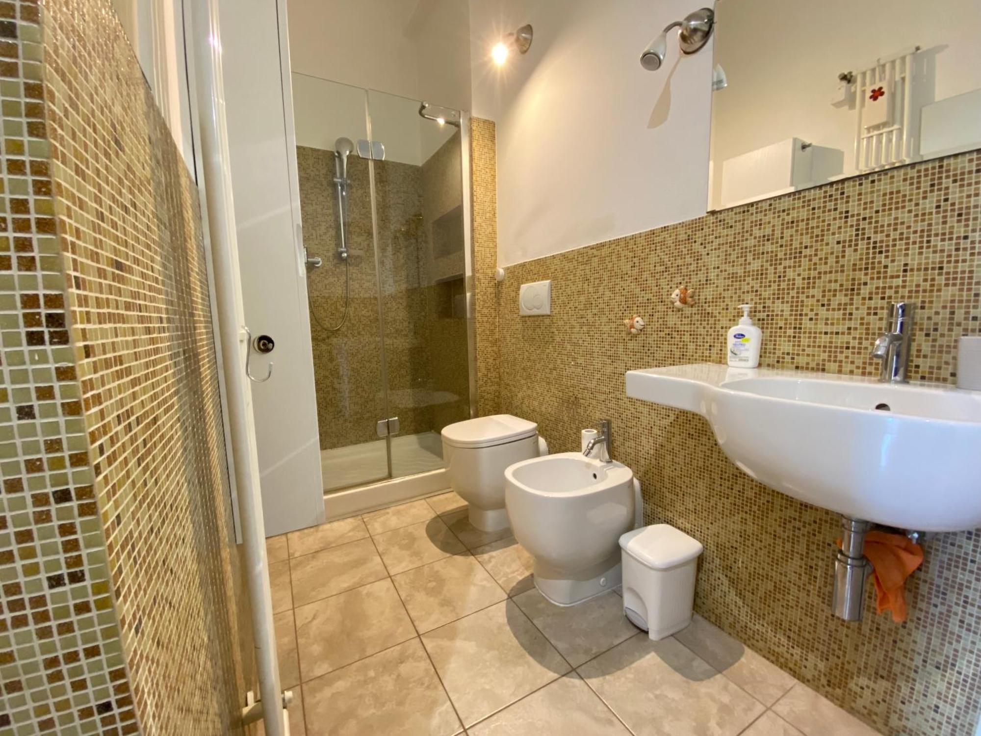 Avantgard Rooms Western Station Bologna Luaran gambar